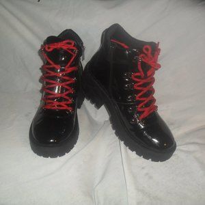 Skecher's boots size 9